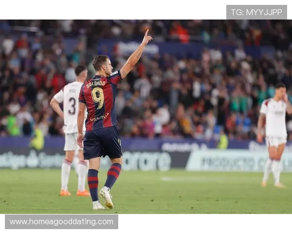 塞维利亚俱乐部百年辉煌与西甲赛场再崛起的荣耀征程