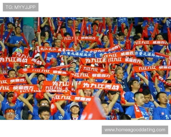 中国男足亚预赛惊险逆转晋级全场鏖战九十分钟展现顽强斗志